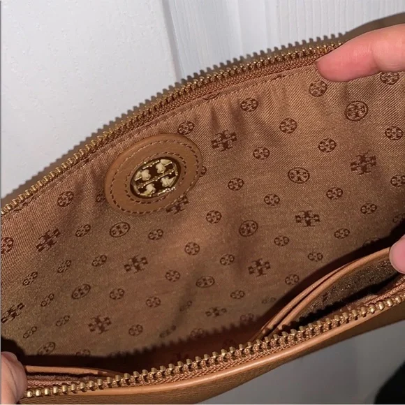 Tory Burch Robinson Pebbled Crossbody Like New Leather Tan Wallet Bag - Picture 8 of 9